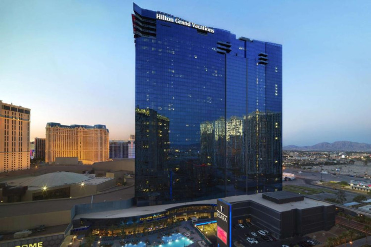 hilton-grand-vacations-club-elara-center-strip-las-vegas-bdf16c0bd6b14cfe.jpeg