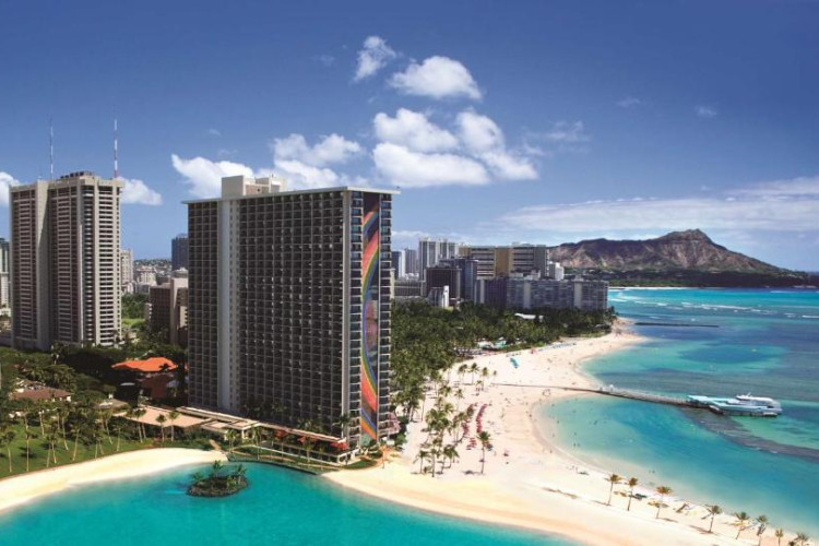 hilton-hawaiian-village-waikiki-beach-resort-95623fc32f0402b5.jpeg