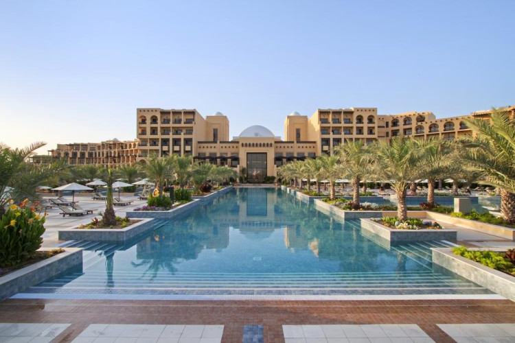 hilton-ras-al-khaimah-beach-resort-8a5701cadf5f57e7.jpeg