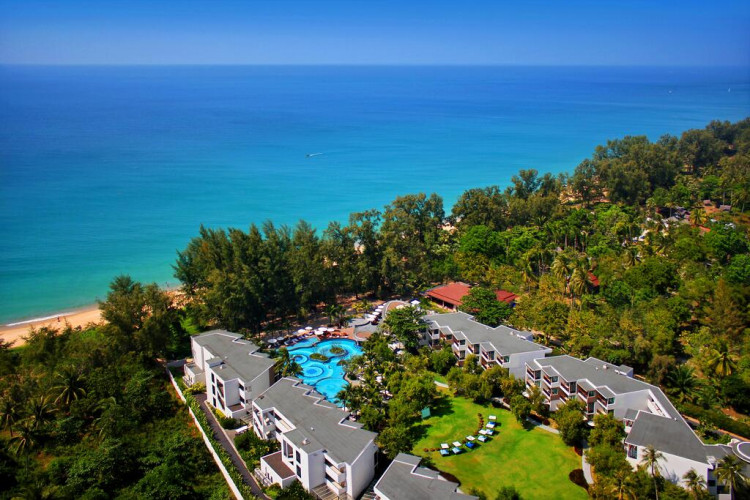 Le Méridien Phuket Mai Khao Beach Resort