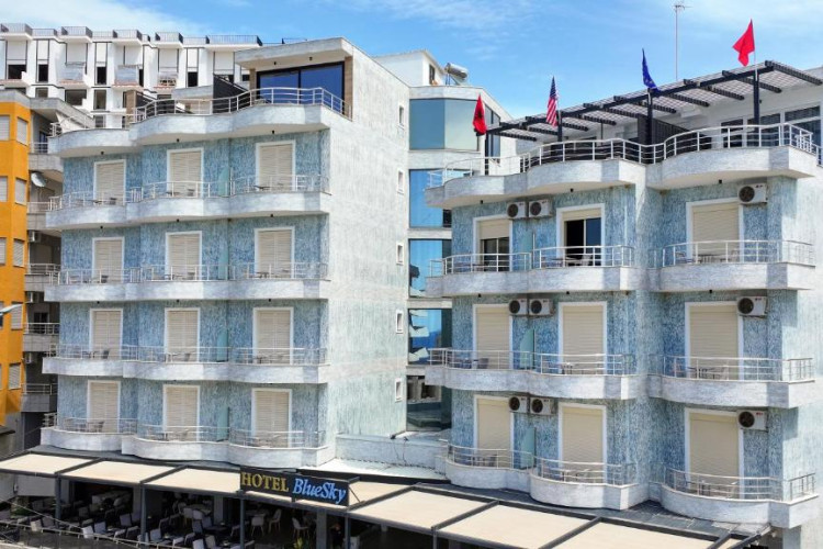 hotel-blue-sky-08c0f872090b8313.jpeg