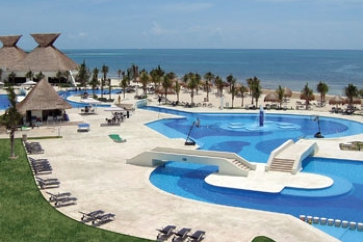 hotel-bluebay-grand-esmeralda-1ccc3e9c8c517159.jpeg