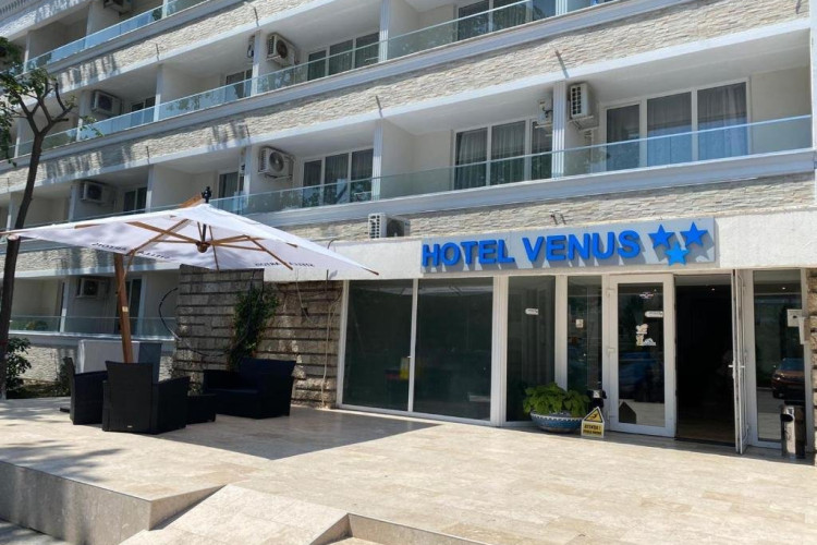 hotel-c39ff379e6c92bab.jpeg