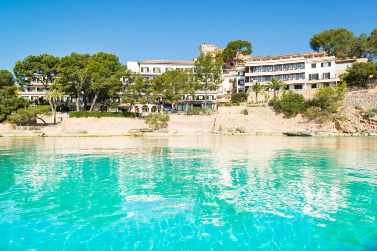 hotel-cala-fornells-cae0e57a82ddd70e.jpeg