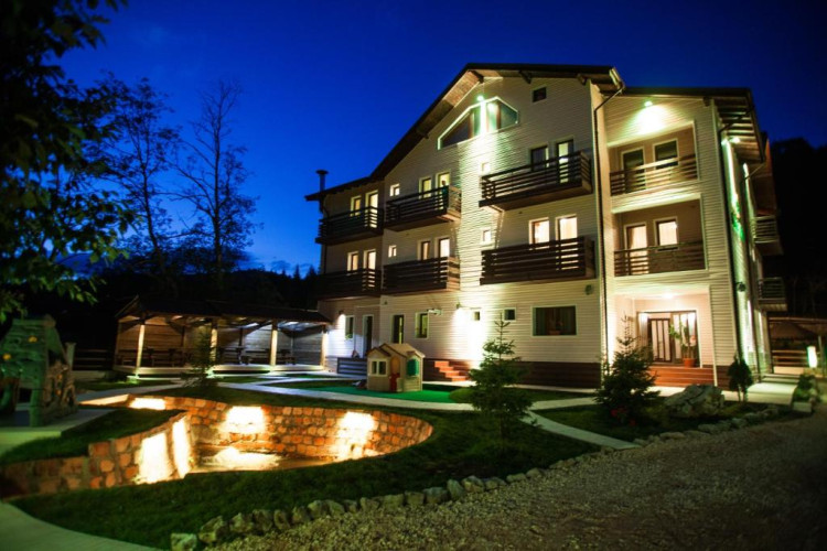 hotel-draga-maria-99e586bcba57b8ab.jpeg
