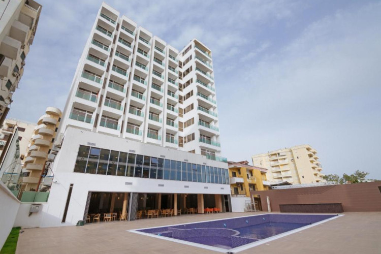hotel-horizont-a102952db6307539.jpeg