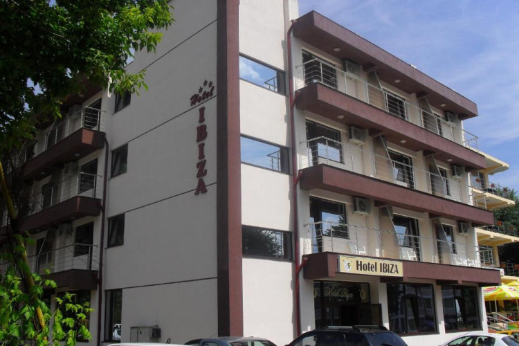 hotel-ibiza-ba087e1459f4bef6.jpeg