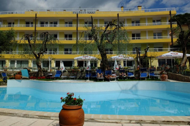 hotel-internazionale-20442c51f2cc070d.jpeg