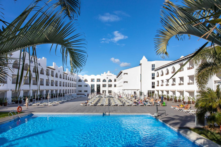 Hotel MAC Puerto Marina