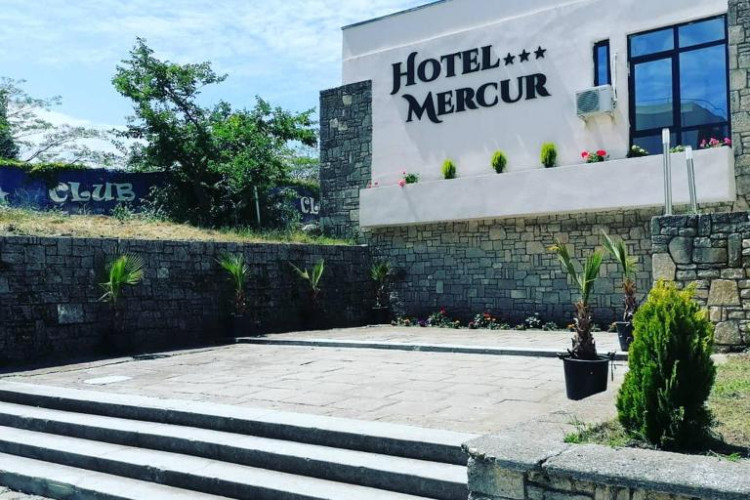 hotel-mercur-92eb5dcc1c4c07d5.jpeg