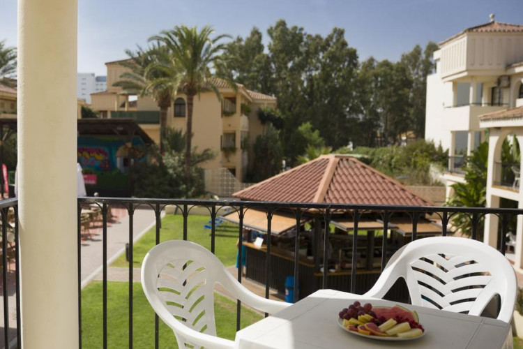 Hotel Puente Real
