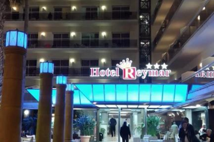 hotel-reymar-7bf74f4b7b3aba7c.jpeg