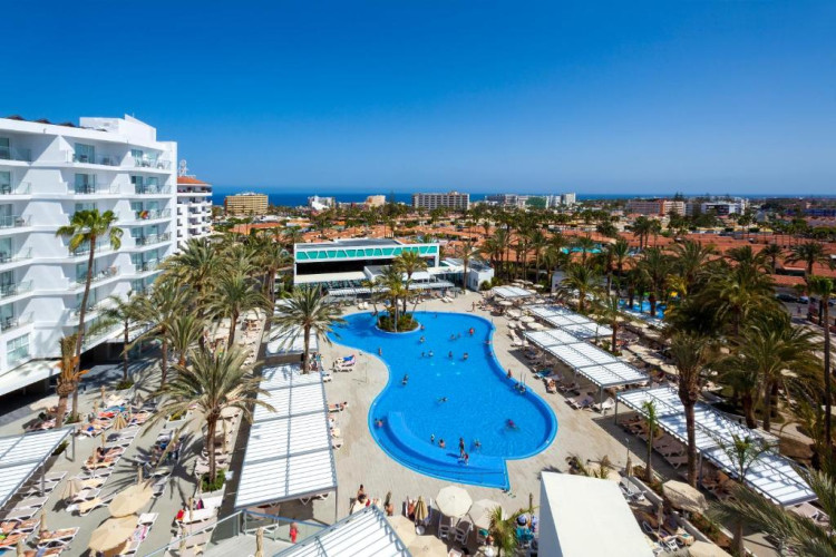 hotel-riu-papayas-73e2ff5ae2247118.jpeg
