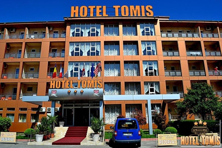 hotel-tomis-5954002aa10de959.jpeg
