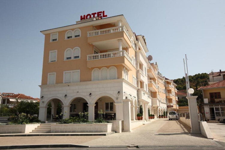 hotel-trogir-palace-a1646e0d3d6254e3.jpeg