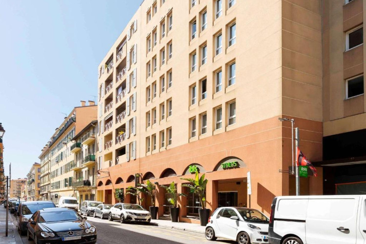 ibis-styles-nice-vieux-port-9f851d8fdcb9c559.jpeg