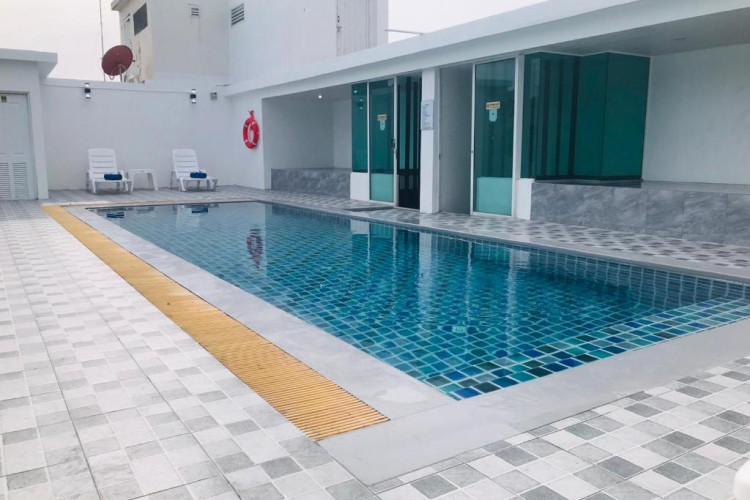 icheck-inn-central-patong-fe111cf65b9ed42c.jpeg