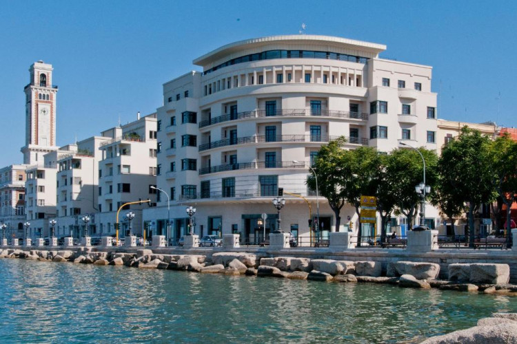 ih-hotels-bari-grande-albergo-delle-nazioni-b03d2417b65bf79b.jpeg