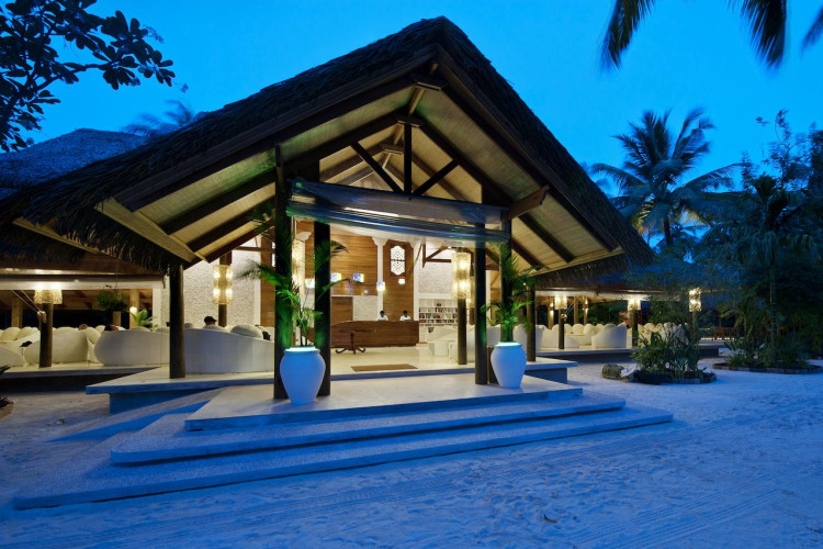 kuramathi-maldives-resort-2ca7277a3e781f1f.jpeg