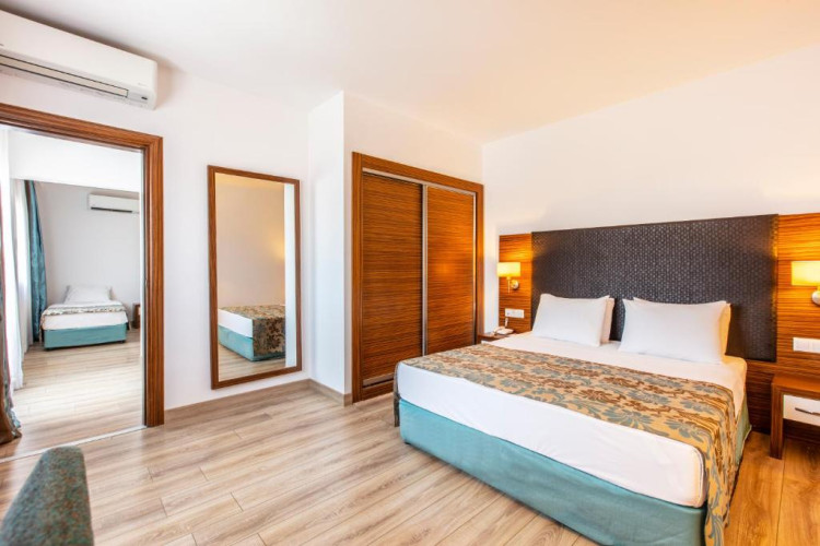Kusadasi Palm Wings Beach Resort