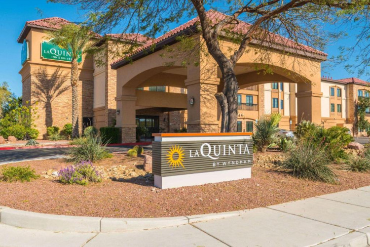 la-quinta-inn-suites-by-wyndham-las-vegas-airport-south-0d0eb4c01815f5fa.jpeg