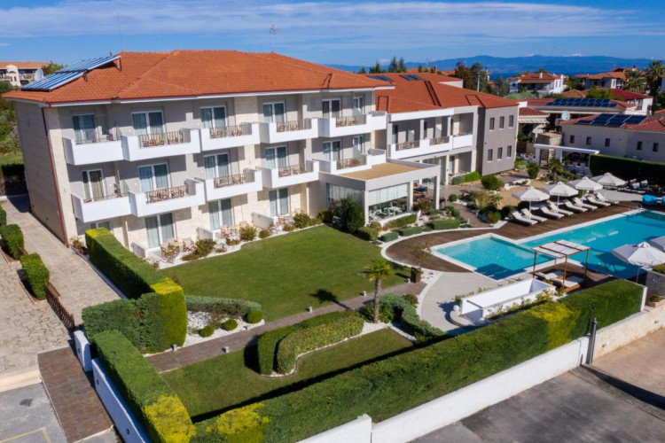 LAGARIA HOTEL AFYTOS