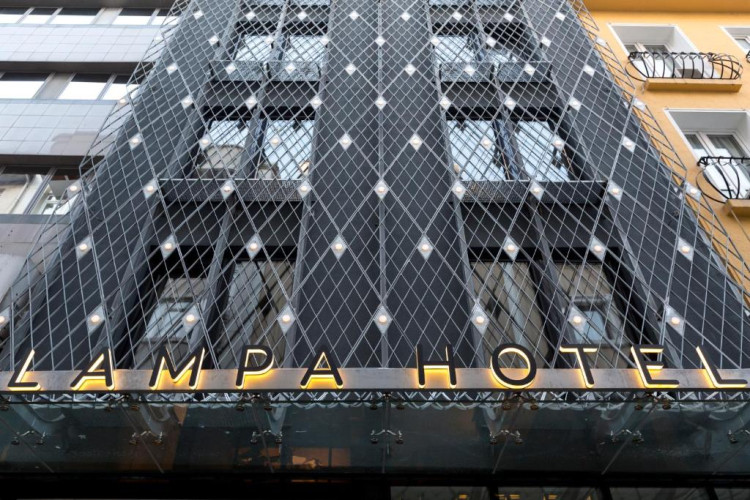 lampa-design-hotel-137905e4b0173d58.jpeg