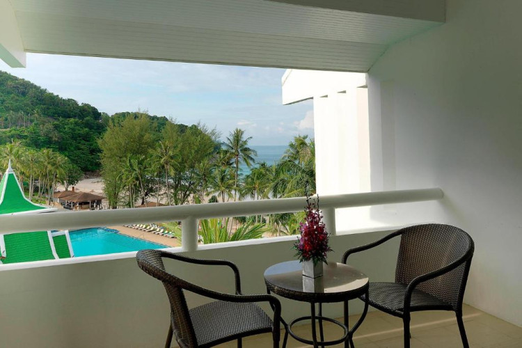 le-meridien-phuket-beach-resort-46ac8f5b7334ada7.jpeg