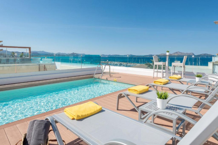 llaut-boutique-hotel-9eeb3ef7ee45c8df.jpeg