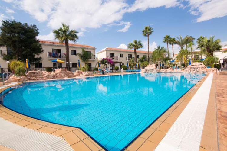 loutsiana-deluxe-apartments-7e96d9287cbefd2d.jpeg