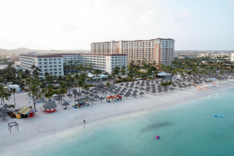 marriotts-aruba-surf-club-2df4fc9ac435c5d1.jpeg