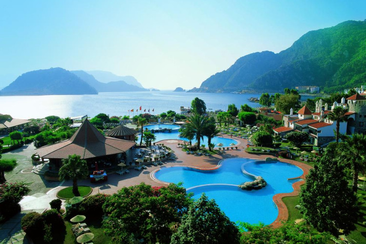 marti-resort-deluxe-6056b5f15fd60eeb.jpeg