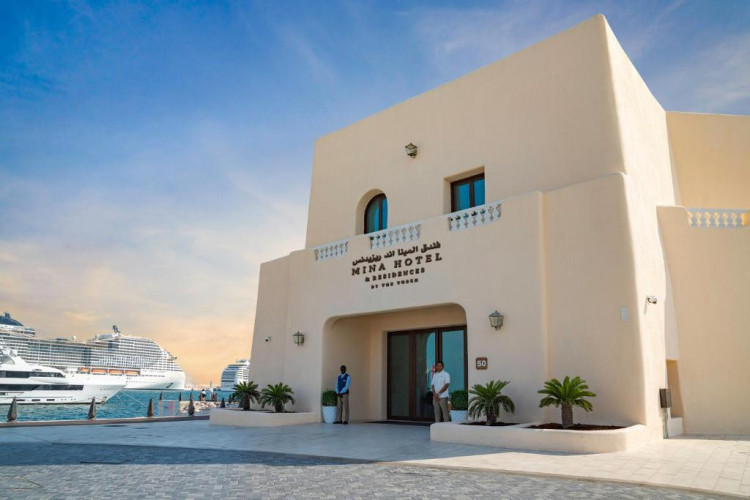 mina-hotel-and-residences-556ac0978481a819.jpeg