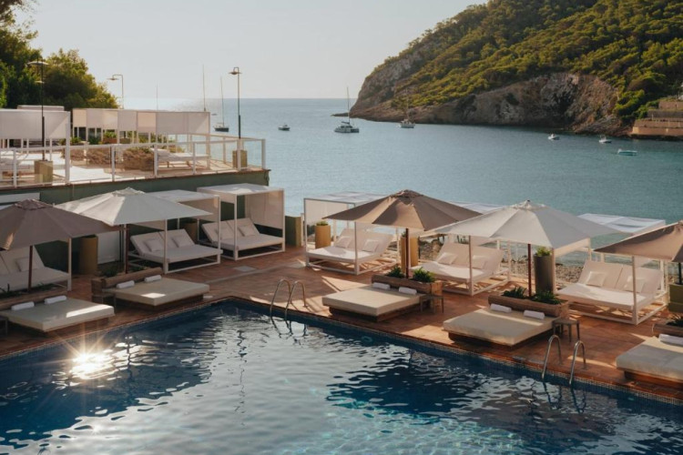 mondrian-ibiza-d072a8fe6cebdcc9.jpeg