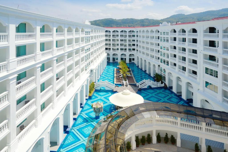 movenpick-myth-hotel-patong-phuket-20eff27753466a50.jpeg