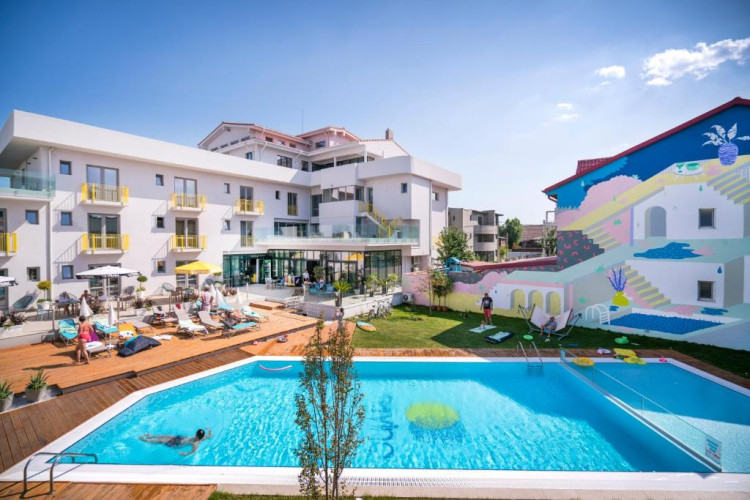 nayino-resort-mamaia-nord-d3d3c1a15e3f44d2.jpeg