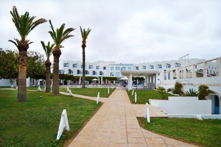NOVOSTAR BUDGET PYRAMIDES CLUB & SPA