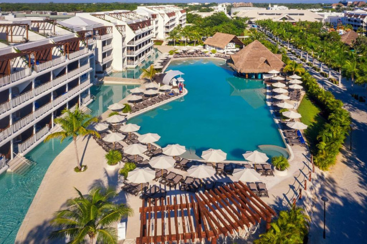 ocean-riviera-paradise-el-beso-6231af26b15622ef.jpeg