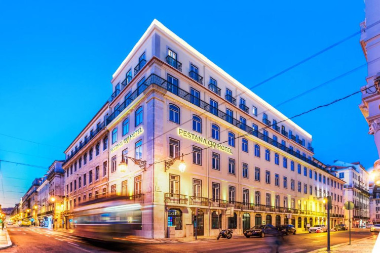 pestana-cr7-lisboa-59fe84c203135899.jpeg
