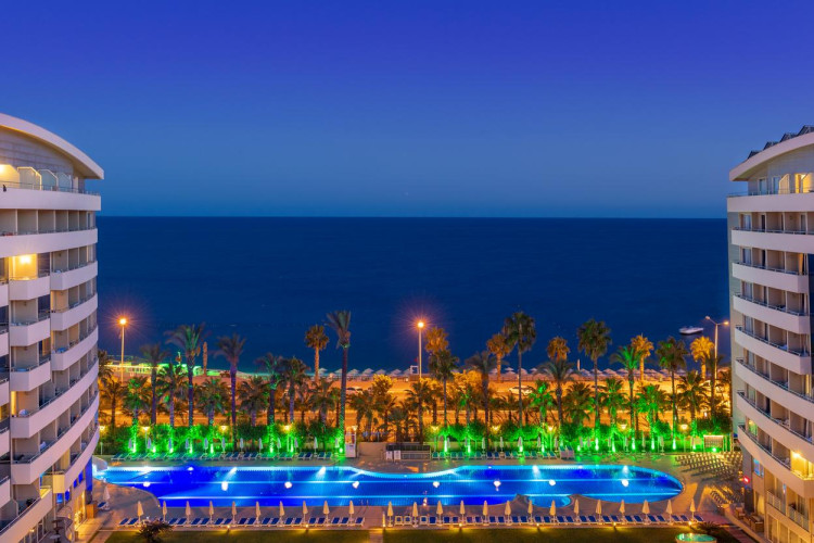Porto Bello Hotel Resort & Spa