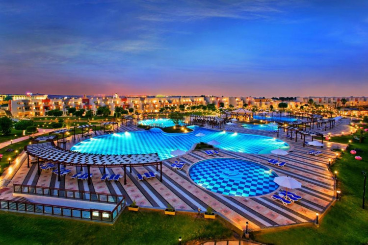 posh-club-sunrise-crystal-bay-resort-f622b96893742241.jpeg