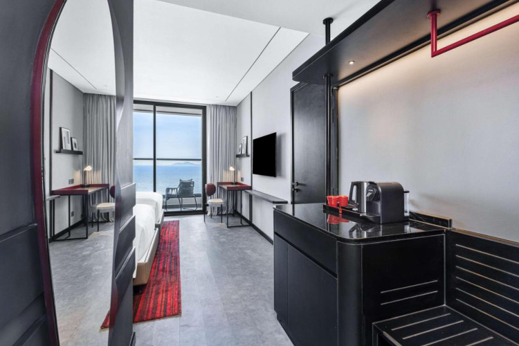 radisson-red-danang-92a05b167648ed47.jpeg