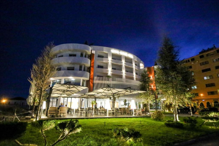 Regina Garden Hotel