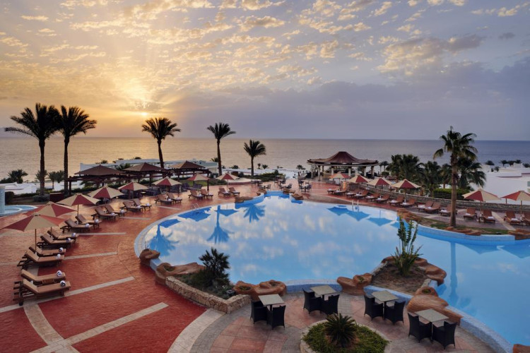 renaissance-sharm-el-sheikh-golden-view-beach-resort-cbafcdd3d37668e9.jpeg