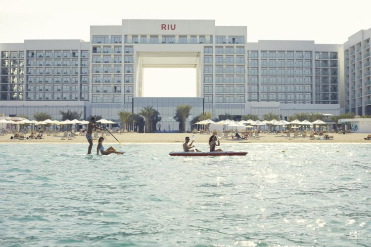 riu-dubai-b6a56f8f6f8198d3.jpeg