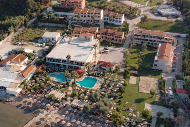 robolla-beach-aparthotel-534a91621758bc2b.jpeg