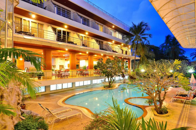 samui-first-house-hotel-d78ec58df0f8dae2.jpeg
