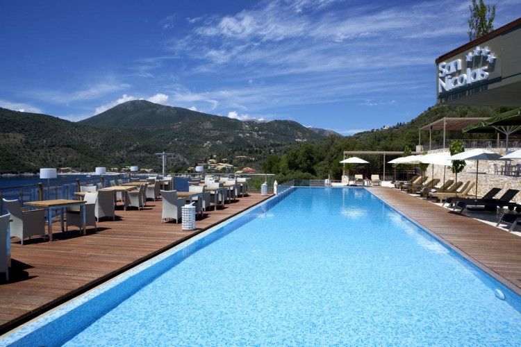 san-nicolas-resort-5f9a4d61bc25a469.jpeg