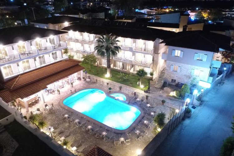 sarantis-hotel-2cd7827f29753300.jpeg