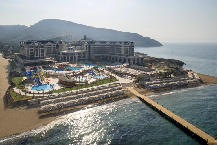 sunis-efes-royal-palace-resort-and-spa-cb056d12a8331169.jpeg